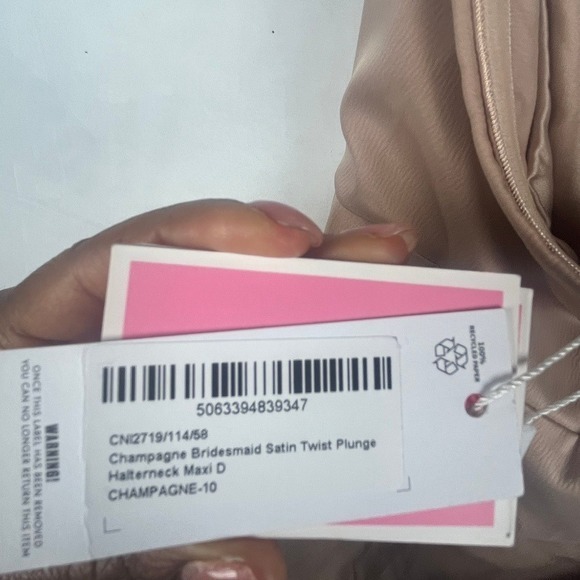 NWT PrettyLittleThing Champagne Satin Twist Plunge Halter neck Maxi Dress US 6 - Picture 7 of 9